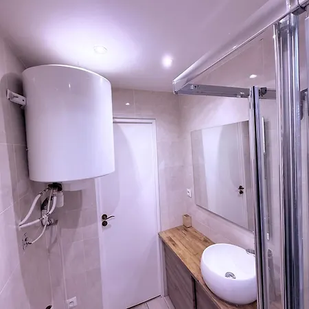 Kwatera prywatna Cozier